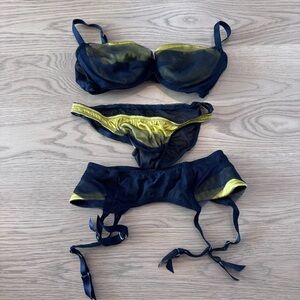 🐝 NWOT Lascivious Lingerie Set 🐝